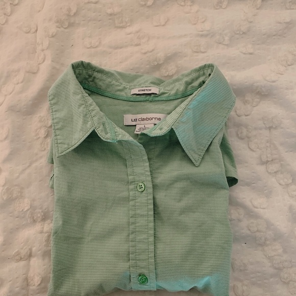green button up - Picture 4 of 4